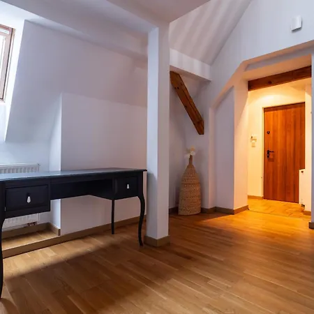 Victus Apartamenty, Royal